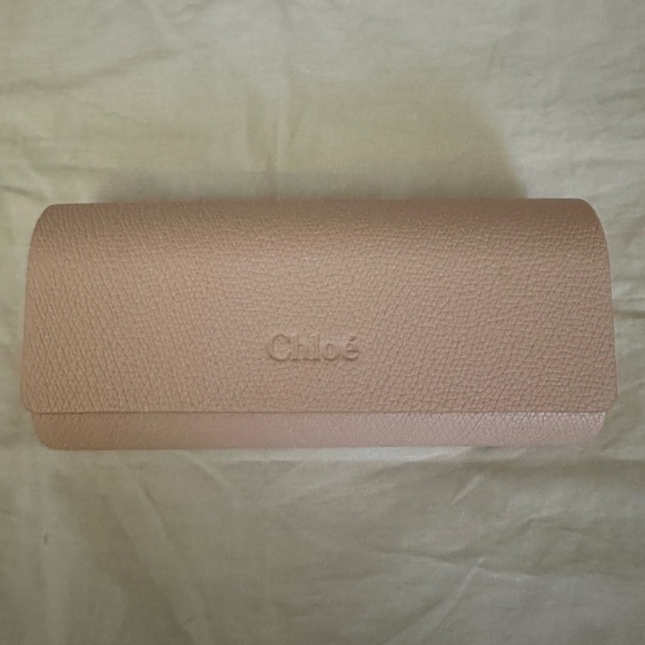 New Chloe sunglasses case with cleaning cloth - Picture 1 of 6